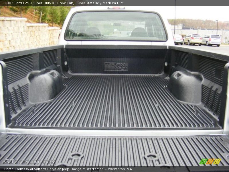 Silver Metallic / Medium Flint 2007 Ford F250 Super Duty XL Crew Cab