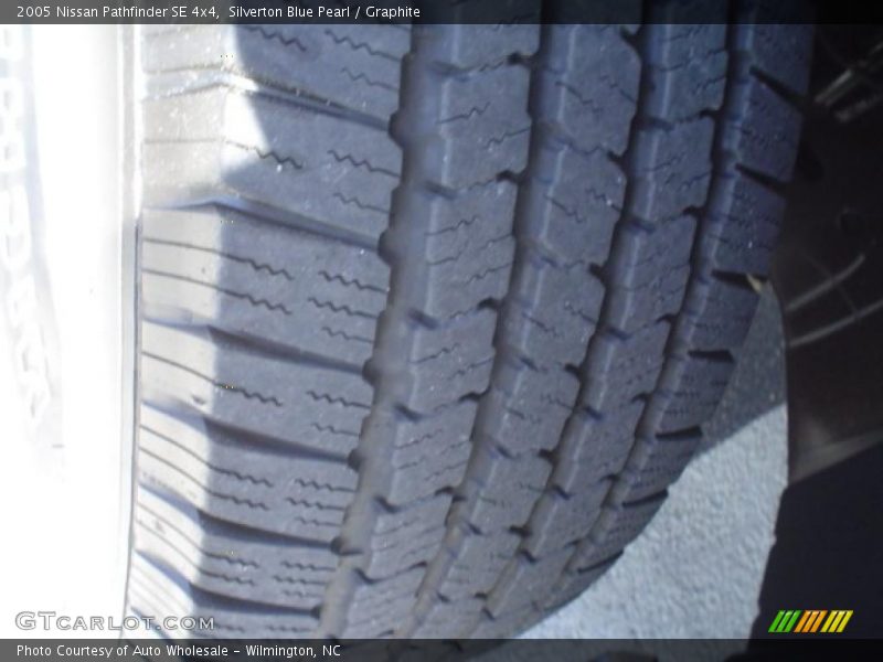 Silverton Blue Pearl / Graphite 2005 Nissan Pathfinder SE 4x4