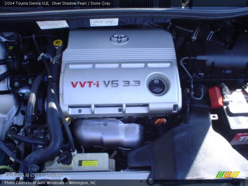 Silver Shadow Pearl / Stone Gray 2004 Toyota Sienna XLE