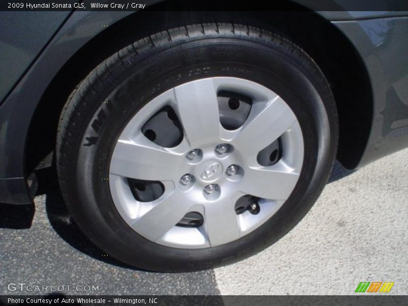 Willow Gray / Gray 2009 Hyundai Sonata GLS