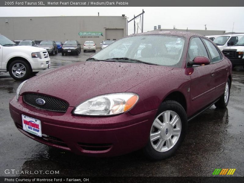 Merlot Pearl Clearcoat / Medium/Dark Pebble 2005 Ford Taurus SEL