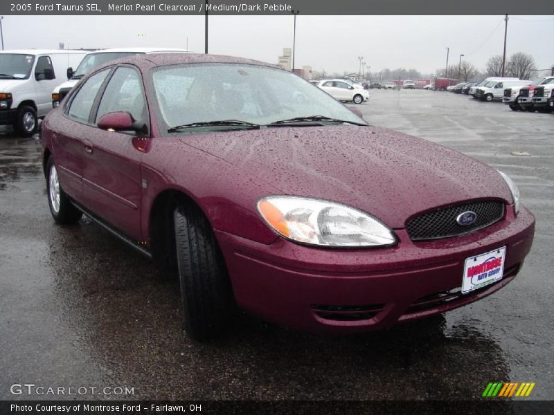 Merlot Pearl Clearcoat / Medium/Dark Pebble 2005 Ford Taurus SEL