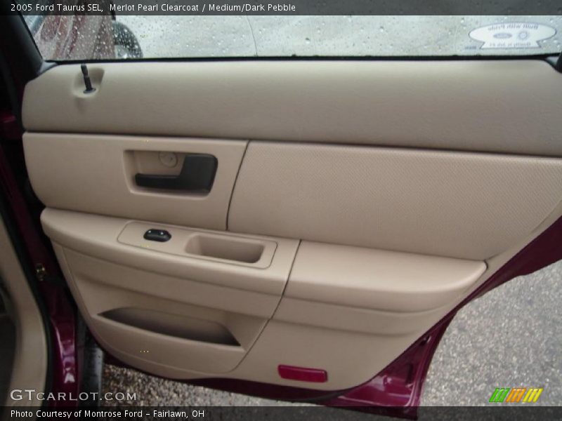 Merlot Pearl Clearcoat / Medium/Dark Pebble 2005 Ford Taurus SEL
