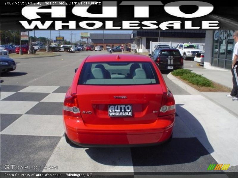 Passion Red / Dark Beige/Quartz 2007 Volvo S40 2.4i