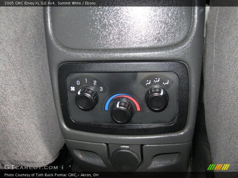 Summit White / Ebony 2005 GMC Envoy XL SLE 4x4
