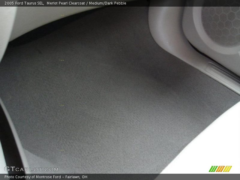 Merlot Pearl Clearcoat / Medium/Dark Pebble 2005 Ford Taurus SEL