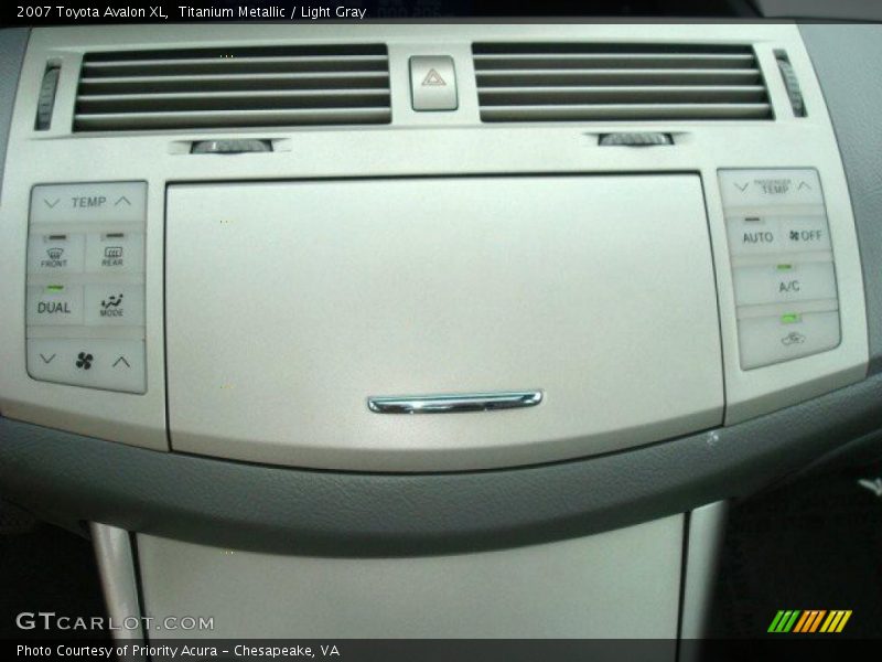 Titanium Metallic / Light Gray 2007 Toyota Avalon XL