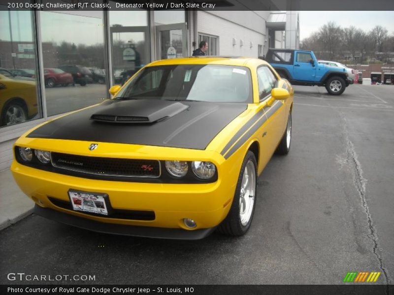 Detonator Yellow / Dark Slate Gray 2010 Dodge Challenger R/T Classic
