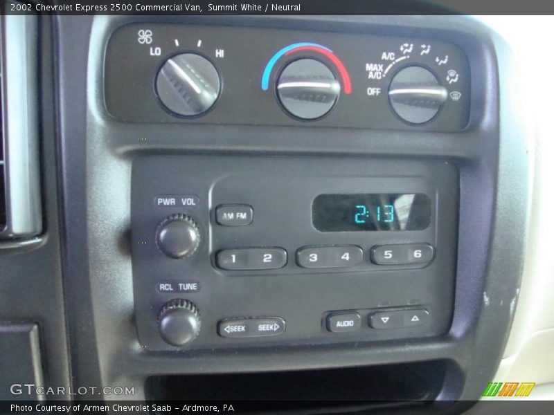 Summit White / Neutral 2002 Chevrolet Express 2500 Commercial Van