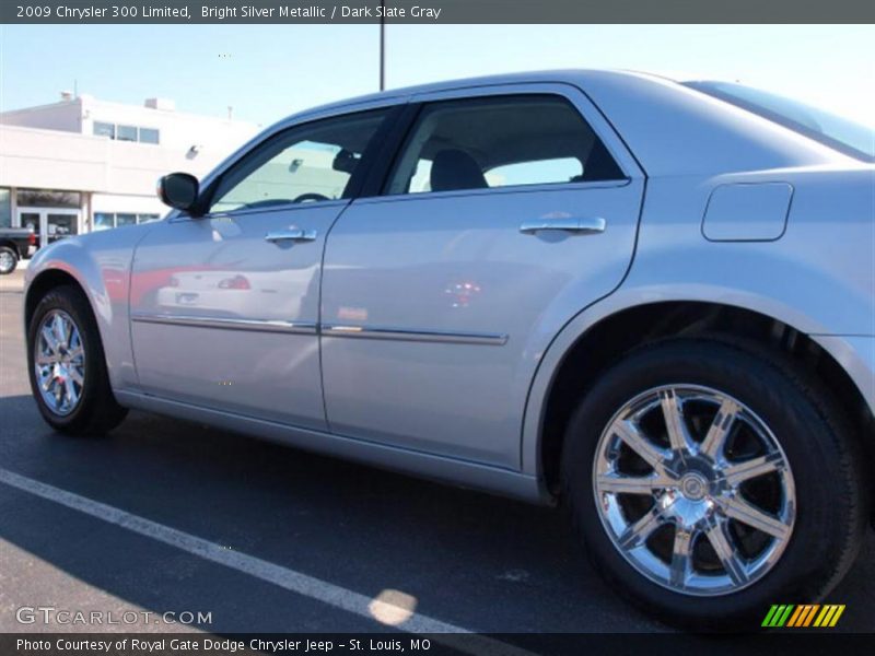Bright Silver Metallic / Dark Slate Gray 2009 Chrysler 300 Limited