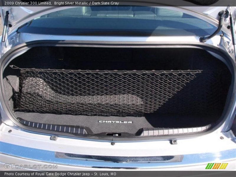 Bright Silver Metallic / Dark Slate Gray 2009 Chrysler 300 Limited