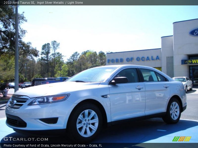 Ingot Silver Metallic / Light Stone 2010 Ford Taurus SE