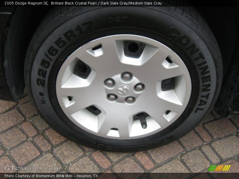 Brilliant Black Crystal Pearl / Dark Slate Gray/Medium Slate Gray 2005 Dodge Magnum SE