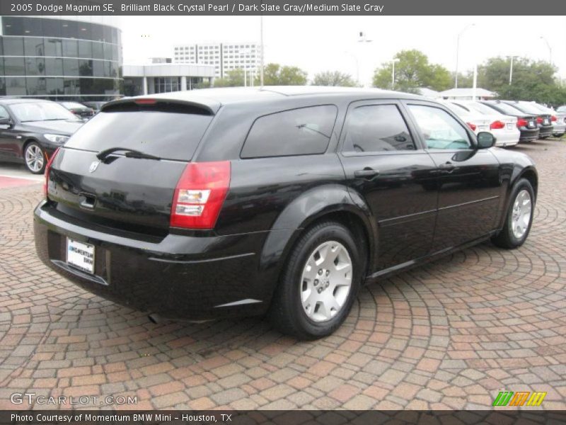 Brilliant Black Crystal Pearl / Dark Slate Gray/Medium Slate Gray 2005 Dodge Magnum SE