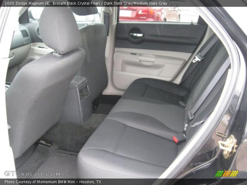 Brilliant Black Crystal Pearl / Dark Slate Gray/Medium Slate Gray 2005 Dodge Magnum SE