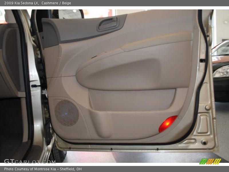 Cashmere / Beige 2009 Kia Sedona LX