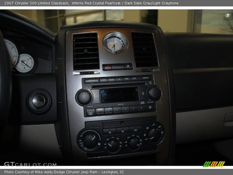 Inferno Red Crystal Pearlcoat / Dark Slate Gray/Light Graystone 2007 Chrysler 300 Limited Glassback