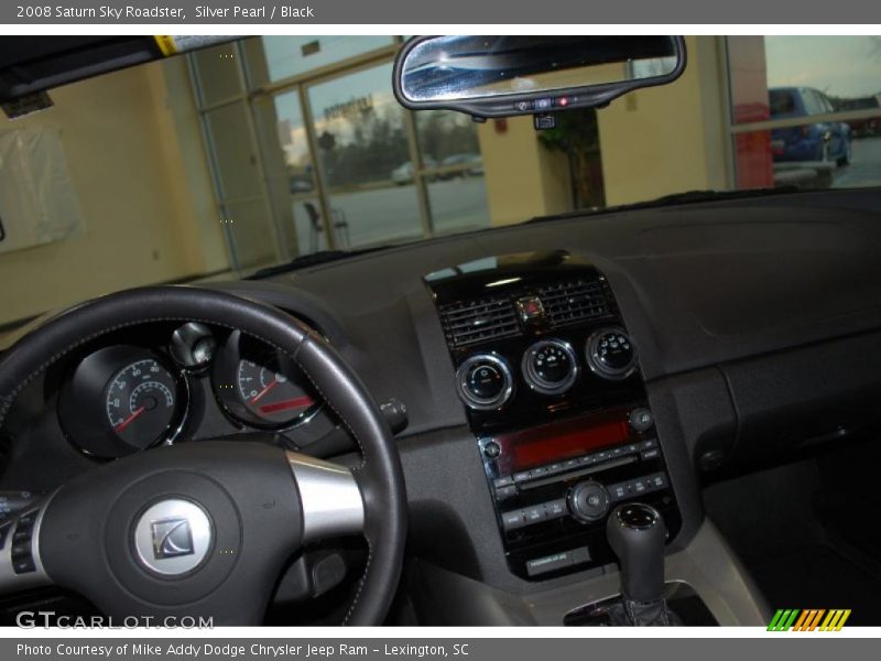 Silver Pearl / Black 2008 Saturn Sky Roadster