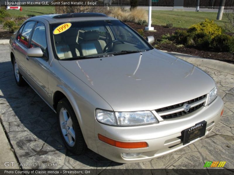 Sunlit Sand Metallic / Beige 1999 Nissan Maxima GLE