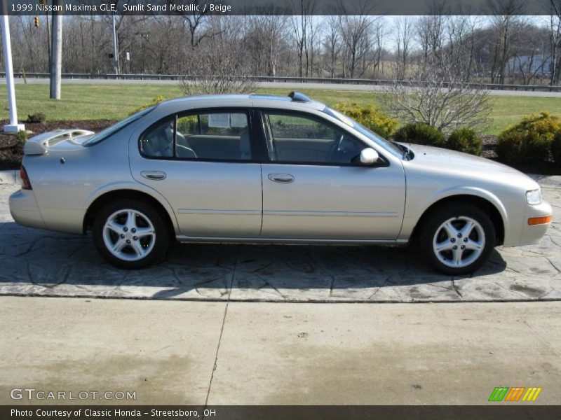 Sunlit Sand Metallic / Beige 1999 Nissan Maxima GLE