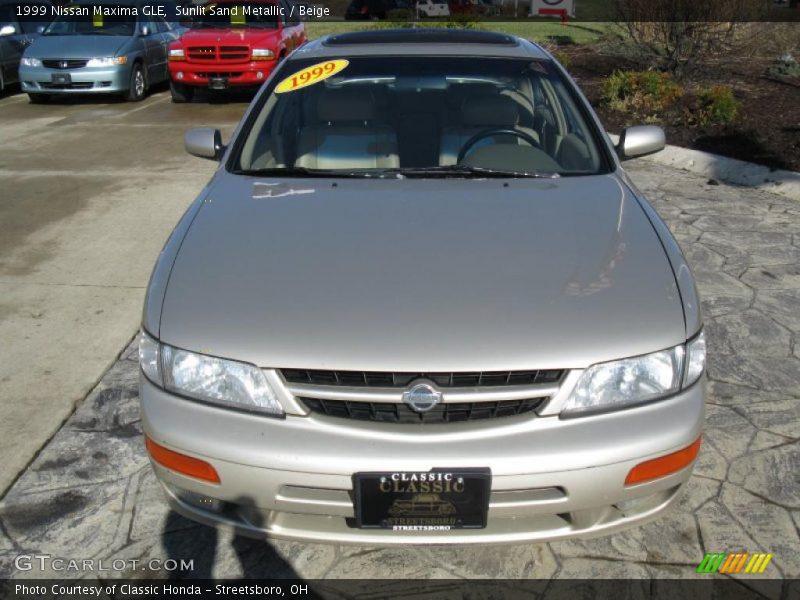 Sunlit Sand Metallic / Beige 1999 Nissan Maxima GLE