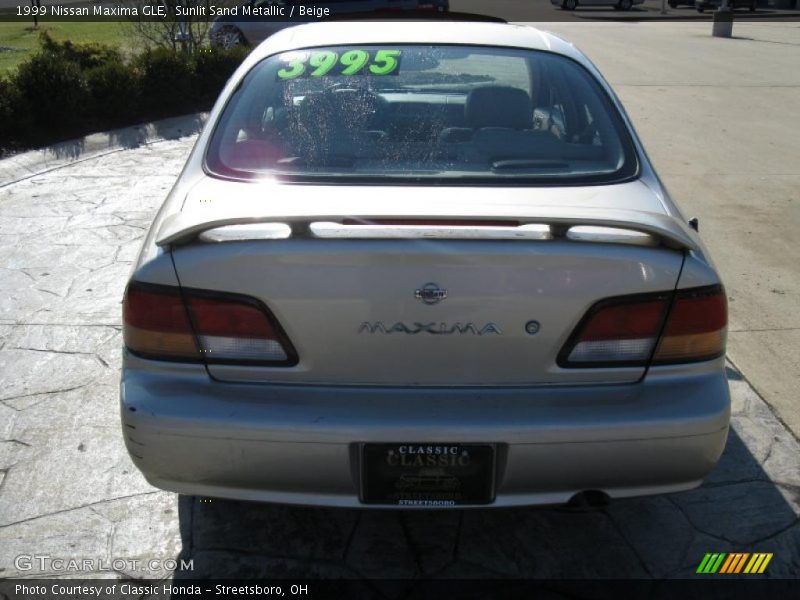 Sunlit Sand Metallic / Beige 1999 Nissan Maxima GLE