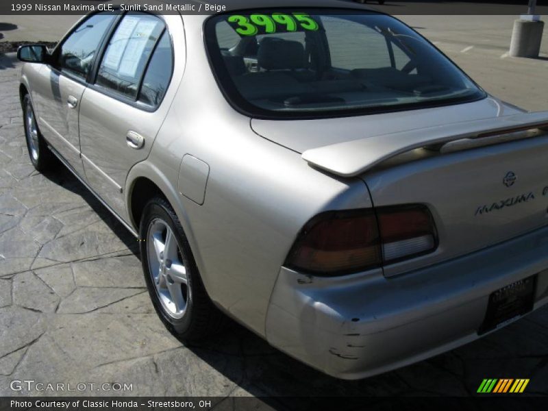 Sunlit Sand Metallic / Beige 1999 Nissan Maxima GLE