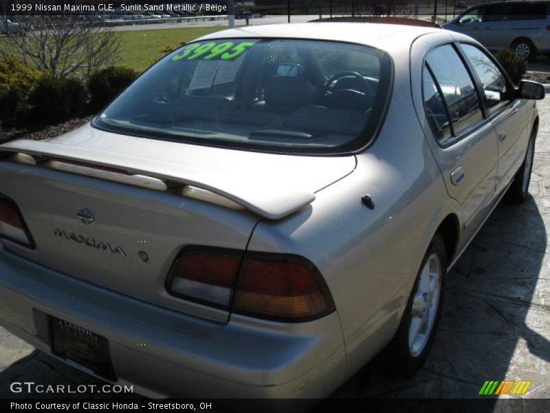 Sunlit Sand Metallic / Beige 1999 Nissan Maxima GLE