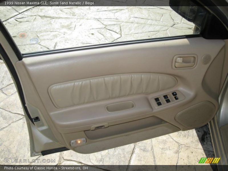 Sunlit Sand Metallic / Beige 1999 Nissan Maxima GLE