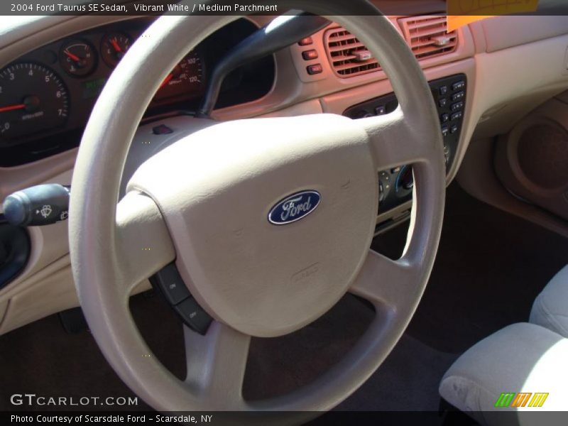 Vibrant White / Medium Parchment 2004 Ford Taurus SE Sedan