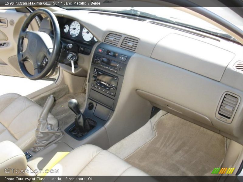 Sunlit Sand Metallic / Beige 1999 Nissan Maxima GLE