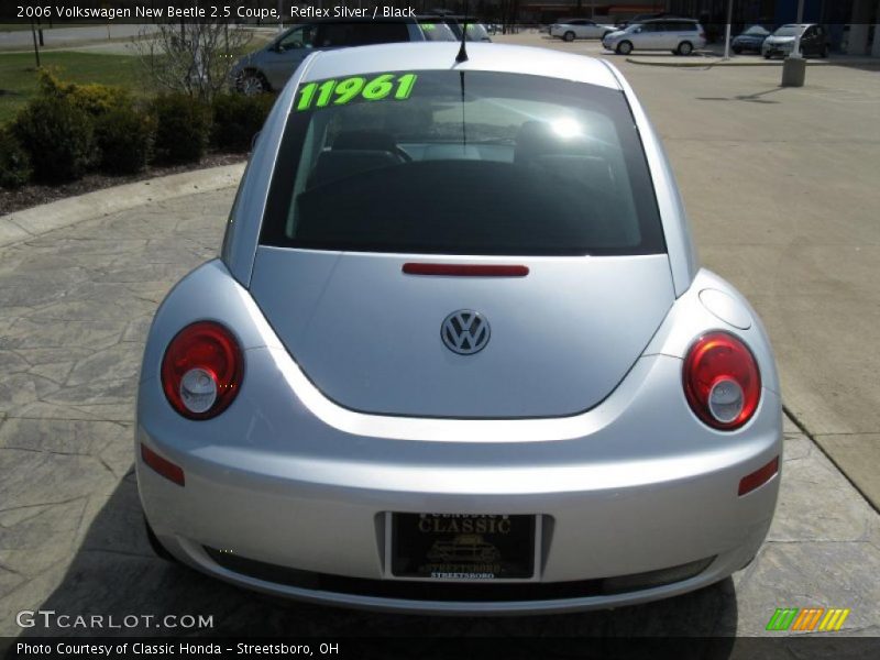 Reflex Silver / Black 2006 Volkswagen New Beetle 2.5 Coupe