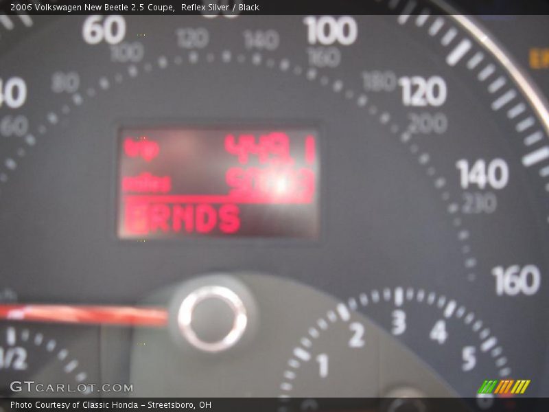 Reflex Silver / Black 2006 Volkswagen New Beetle 2.5 Coupe