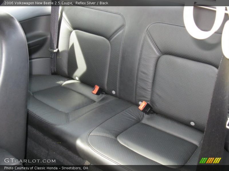 Reflex Silver / Black 2006 Volkswagen New Beetle 2.5 Coupe
