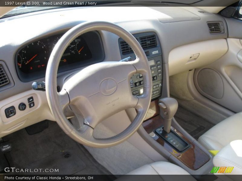 Wood Land Green Pearl / Ivory 1997 Lexus ES 300