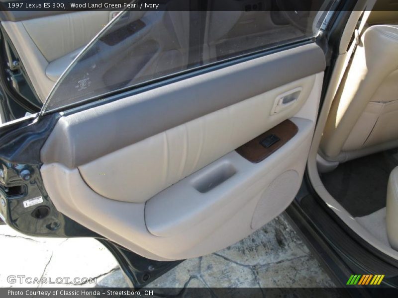 Wood Land Green Pearl / Ivory 1997 Lexus ES 300