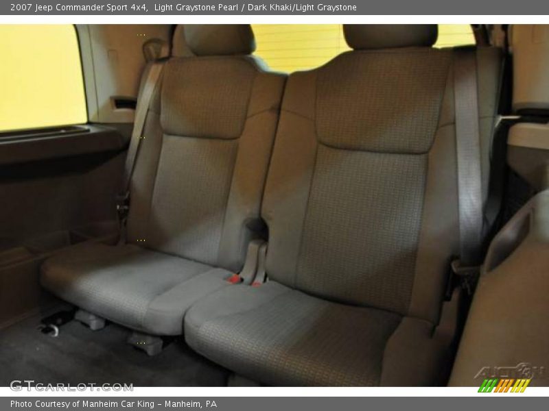 Light Graystone Pearl / Dark Khaki/Light Graystone 2007 Jeep Commander Sport 4x4