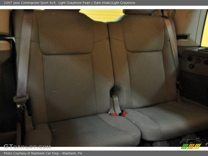 Light Graystone Pearl / Dark Khaki/Light Graystone 2007 Jeep Commander Sport 4x4