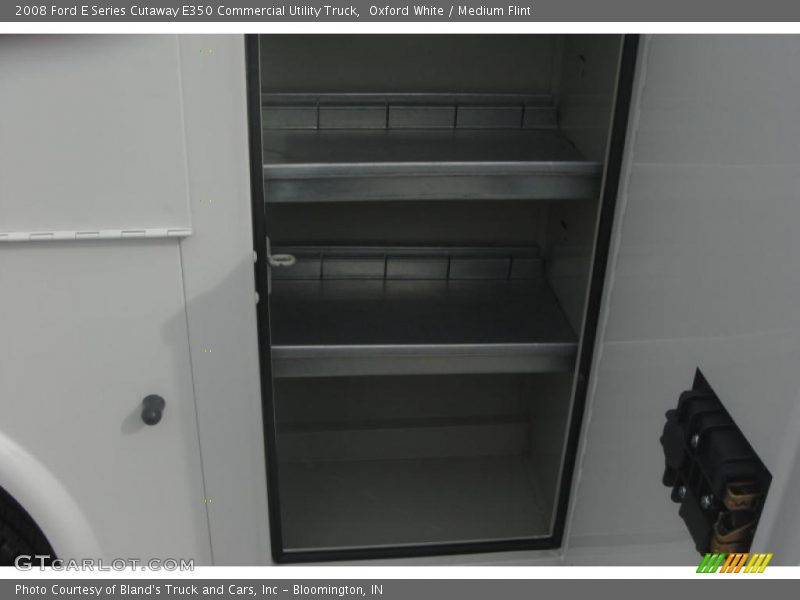 Oxford White / Medium Flint 2008 Ford E Series Cutaway E350 Commercial Utility Truck