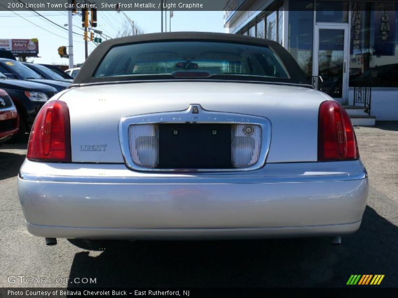 Silver Frost Metallic / Light Graphite 2000 Lincoln Town Car Cartier