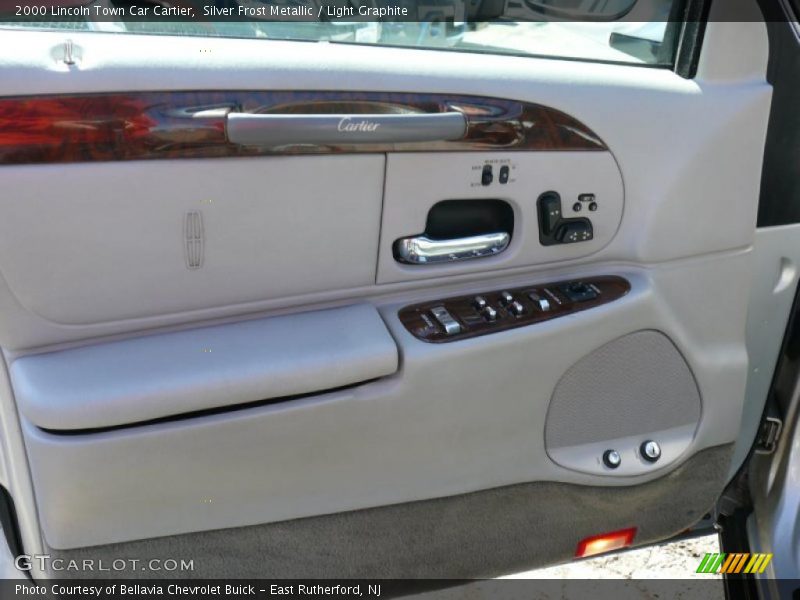 Silver Frost Metallic / Light Graphite 2000 Lincoln Town Car Cartier