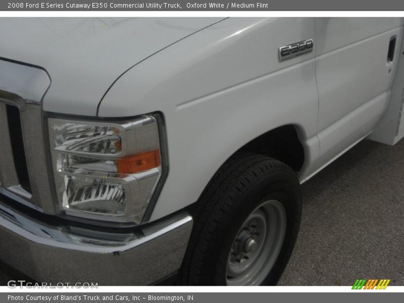 Oxford White / Medium Flint 2008 Ford E Series Cutaway E350 Commercial Utility Truck