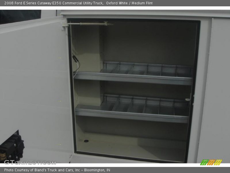 Oxford White / Medium Flint 2008 Ford E Series Cutaway E350 Commercial Utility Truck