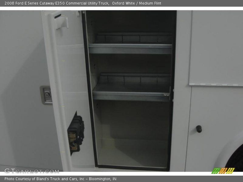 Oxford White / Medium Flint 2008 Ford E Series Cutaway E350 Commercial Utility Truck