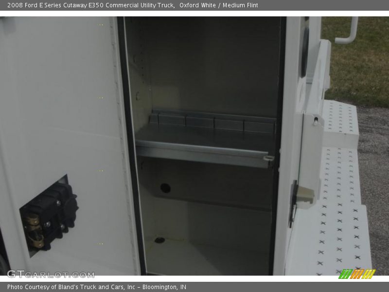 Oxford White / Medium Flint 2008 Ford E Series Cutaway E350 Commercial Utility Truck