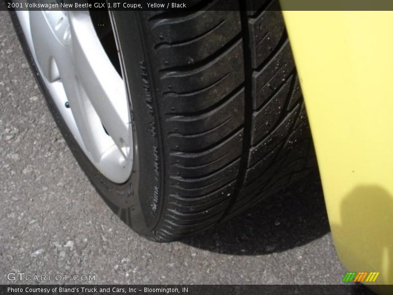 Yellow / Black 2001 Volkswagen New Beetle GLX 1.8T Coupe
