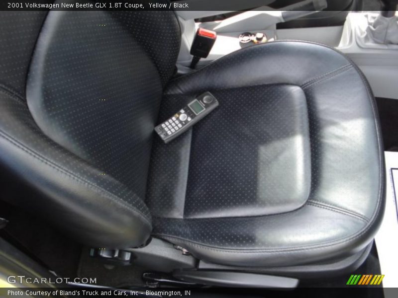 Yellow / Black 2001 Volkswagen New Beetle GLX 1.8T Coupe