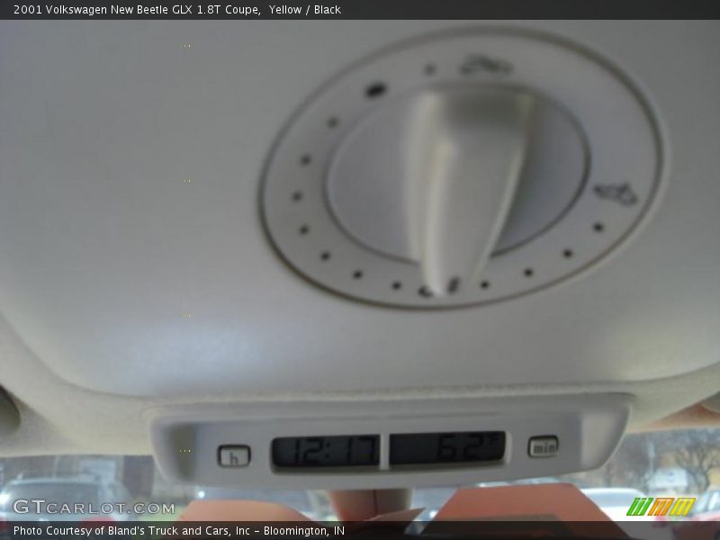 Yellow / Black 2001 Volkswagen New Beetle GLX 1.8T Coupe