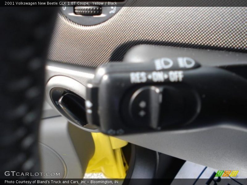 Yellow / Black 2001 Volkswagen New Beetle GLX 1.8T Coupe