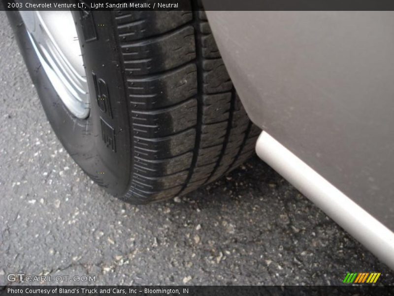 Light Sandrift Metallic / Neutral 2003 Chevrolet Venture LT